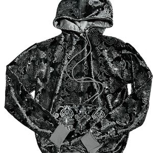 Size L. Any size can be created.